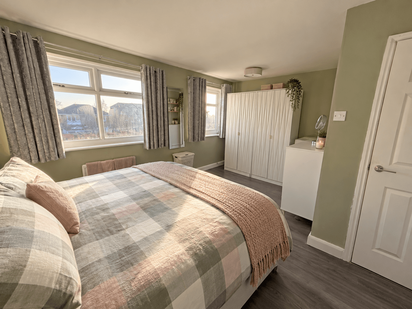 Main bedroom at Royal Quays